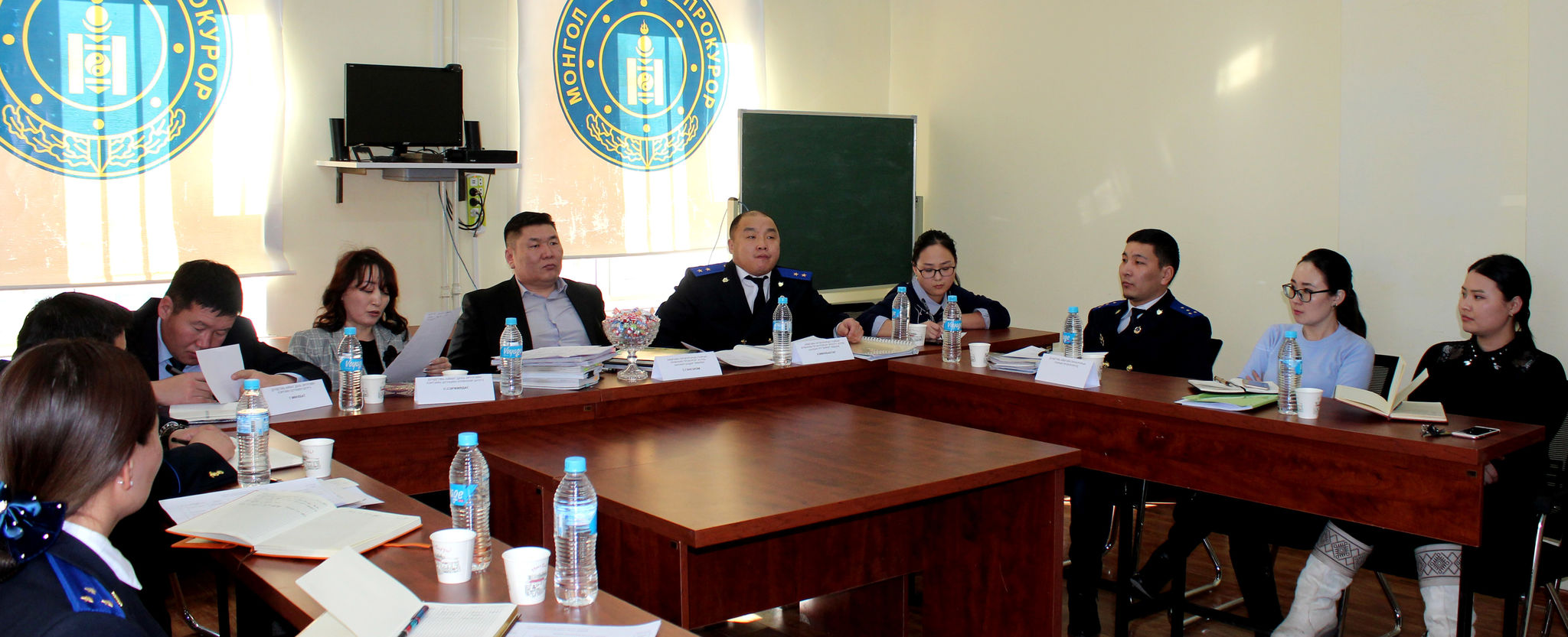 ЭРҮҮГИЙН ХЭРГИЙН АНХАН ШАТНЫ ШҮҮХИЙН ШҮҮГЧ НАРТАЙ АЖИЛ ХЭРГИЙН УУЛЗАЛТ ЗОХИОН БАЙГУУЛЖЭЭ